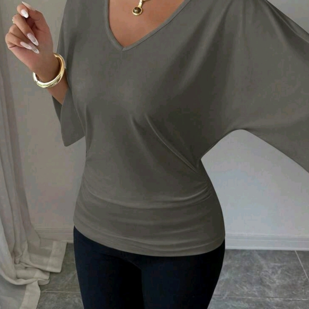 NWT Casual Gray Blouse With Batwing Sleeves - Picture 5 of 5